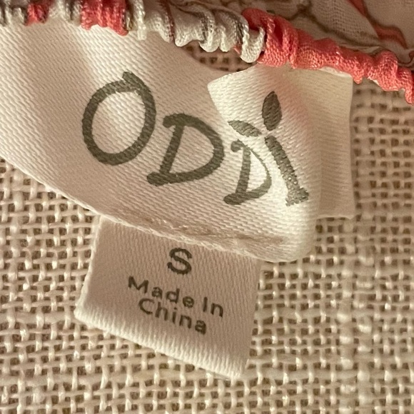 NWOT V-Neck, Puff Elbow Sleeves, Ditzy Floral Print Dress, Small. - Picture 7 of 7